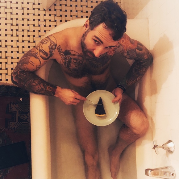 Meet your Posher, Cameron - Picture 1 of 1